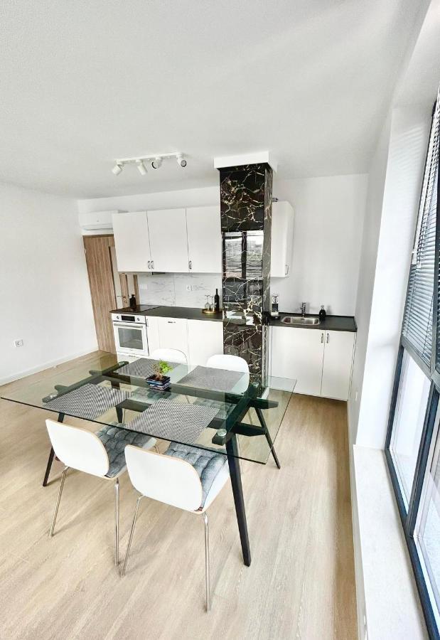 Smart Apartment Mir Varna Luaran gambar
